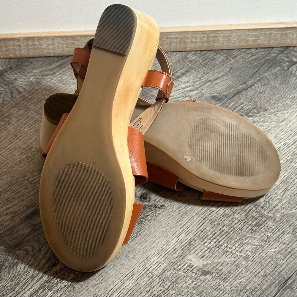 ANN TAYLOR LOFT Cognac Strappy Crossover Platform Wedge Sandals 9.5 - Picture 8 of 9